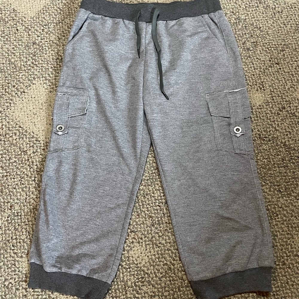 New Madepants multi-pocket Activewear Cargo Capri Pant, large